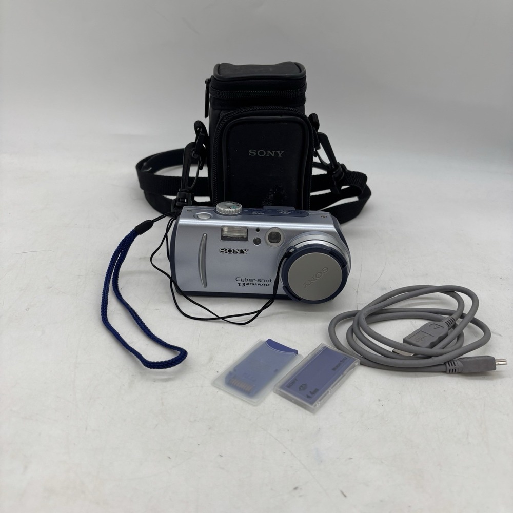 Sony Cyber-shot DSC-P30 Digital Still Camera 1.3 Mega Pixels Untested READ